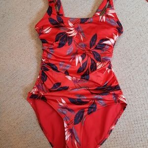 Athleta 1 piece swimsuit XS red leafy rouched